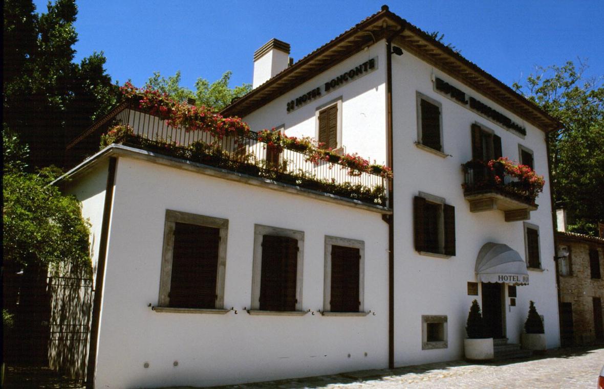 Hotel Bonconte Urbino Buitenkant foto