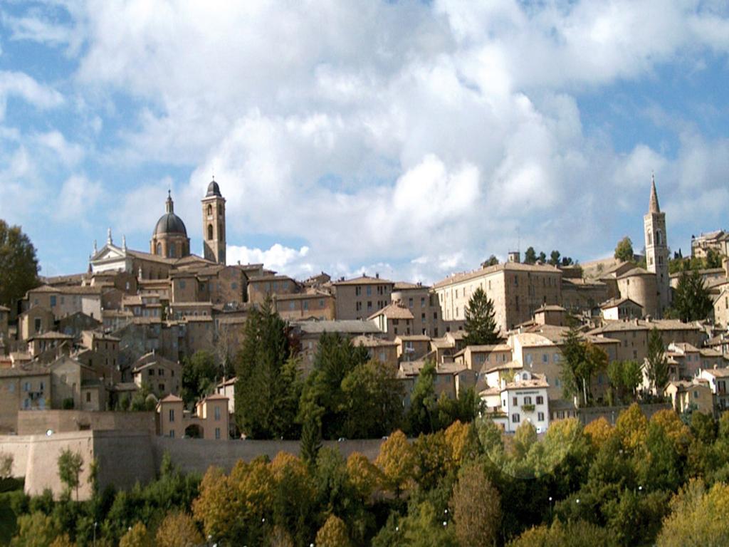 Hotel Bonconte Urbino Buitenkant foto